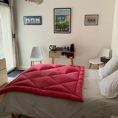 D Hotes Bed and Breakfast Crach